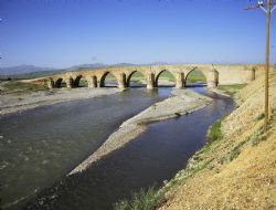 Erzurum, 'Tarih Köprüsü'